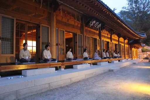 Korean mountain temple stay